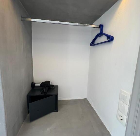 스탠다드 스튜디오, White Lily Suites & Lofts Adults Only 16 Plus