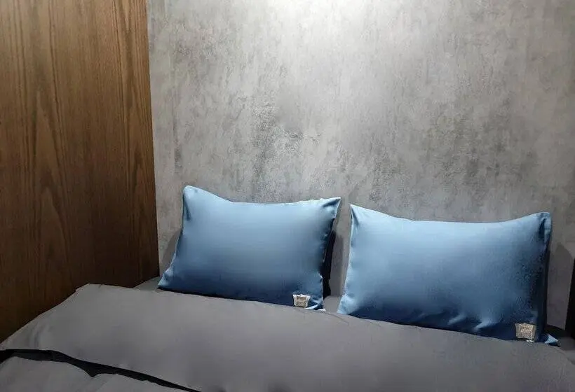 کابین, Sleep  N Fly Sleep Lounge, D Gates Terminal 1   Transit Only