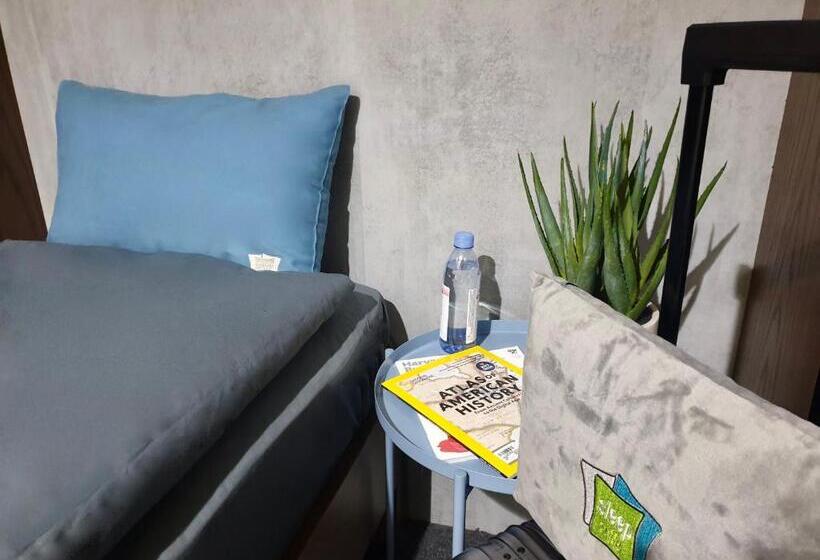 Номер Стандарт Индивидуальный, Sleep  N Fly Sleep Lounge, D Gates Terminal 1   Transit Only