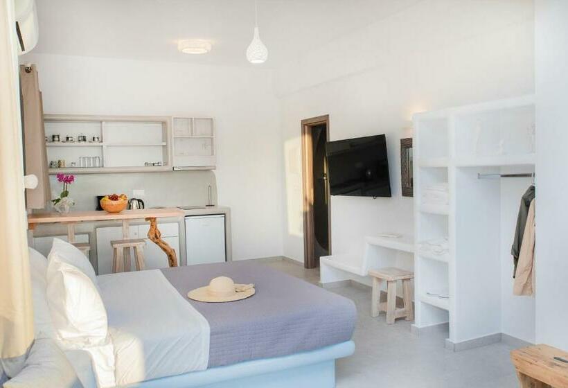 غرفة كلاسيكية ثلاثية, Crystal Dreams