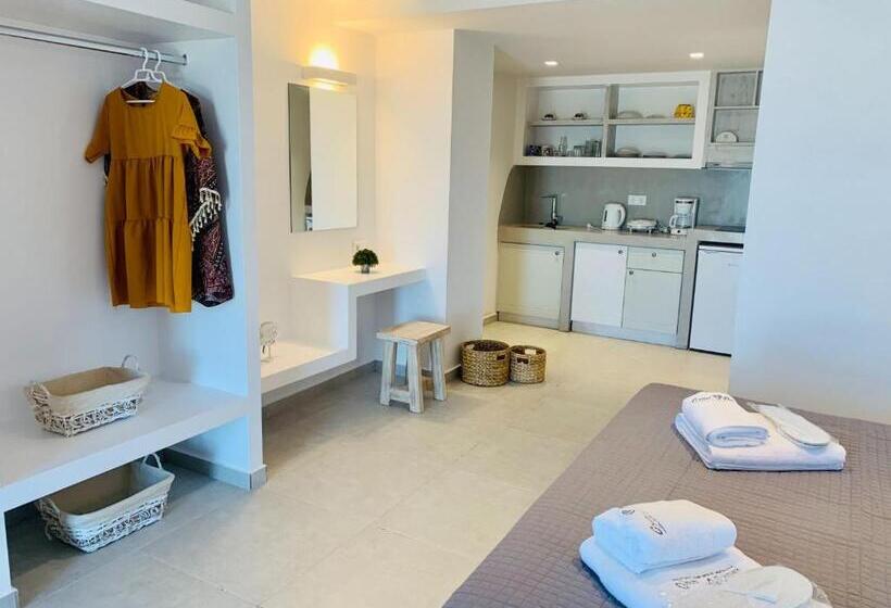 غرفة كومفورت ثلاثية, Crystal Dreams