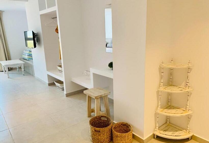 غرفة كومفورت ثلاثية, Crystal Dreams