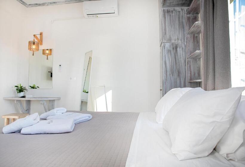 جناح جونيور مزوَّد بحمام سباحة, Crystal Dreams