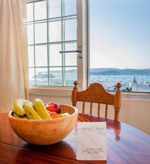 جناح جونيور مزوَّد بحمام سباحة, Crystal Dreams