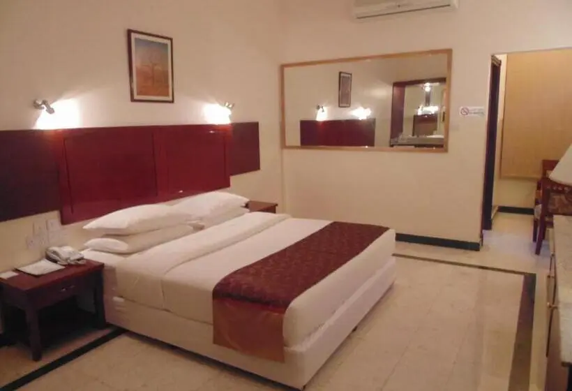 اتاق لوکس, Summersands