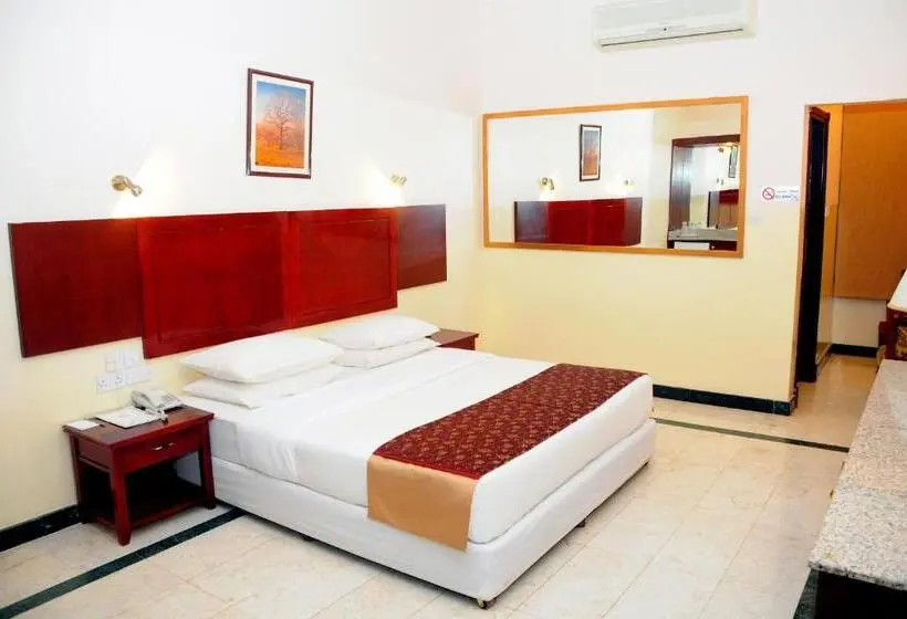 اتاق لوکس, Summersands