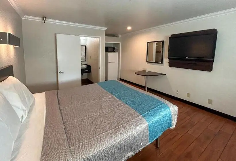 Standard-huone King-vuode, Studio 6 Ontario Ca Convention Center Airport