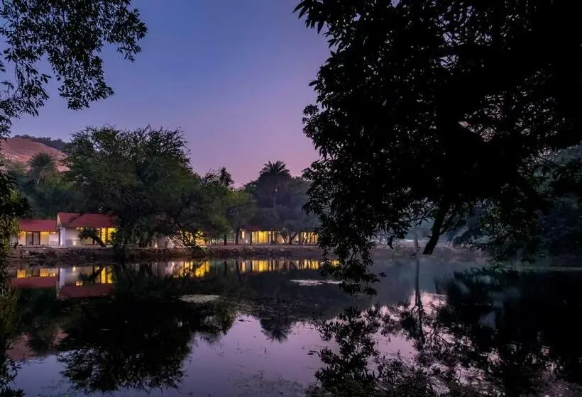 キングサイズベッドのスタンダードルーム, Aranya Vilas A Nature Resort
