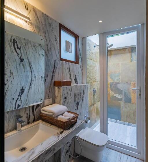 이그제큐티브 스위트, Aranya Vilas   A Nature Resort