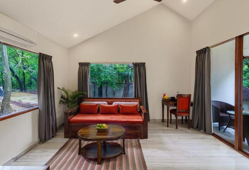 이그제큐티브 스위트, Aranya Vilas   A Nature Resort