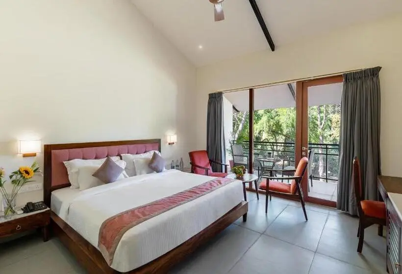 キングサイズベッドのデラックスルーム, Aranya Vilas A Nature Resort