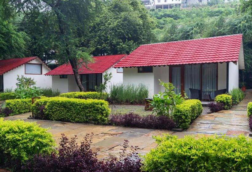 스탠다드 룸 킹사이즈 침대, Aranya Vilas   A Nature Resort