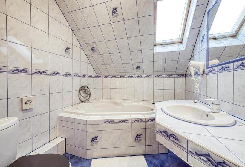 اتاق لوکس چهار تخته, Penzion Katarina