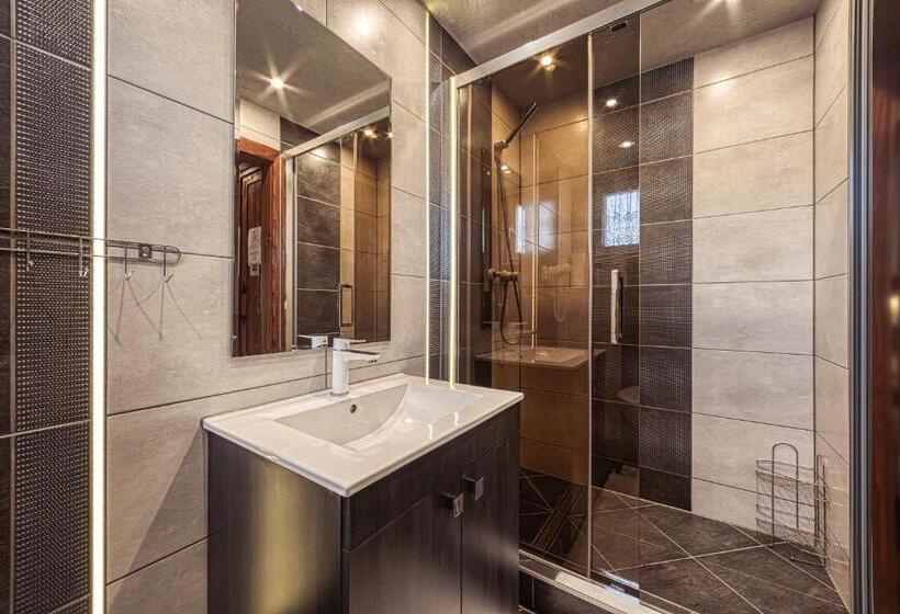 اتاق استاندارد سه تخته با بالکن, Penzion Katarina