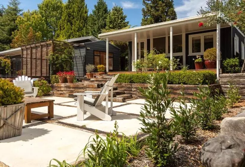 デラックススイート, Bradleys Garden Bed And Breakfast