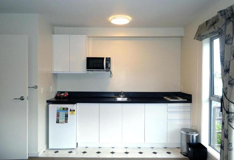 1 Bedroom Apartment Lake View, Caples Court Motel & Apartments