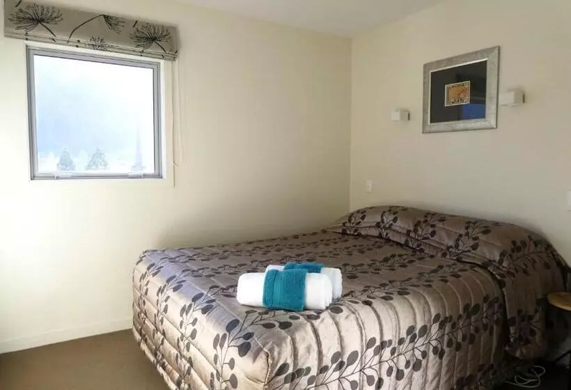 1 Bedroom Apartment Lake View, Caples Court Motel & Apartments