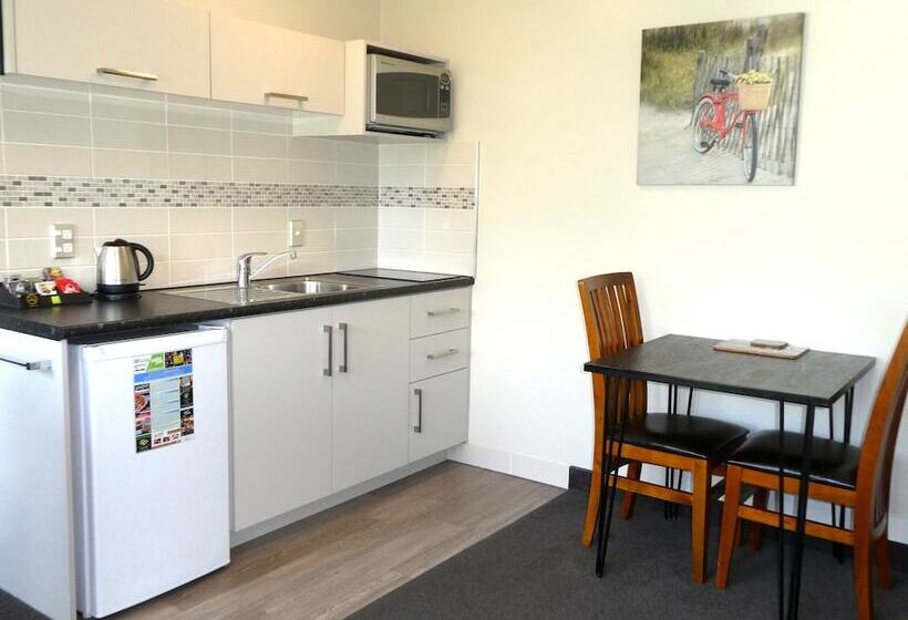 管理人员工作室, Caples Court Motel & Apartments