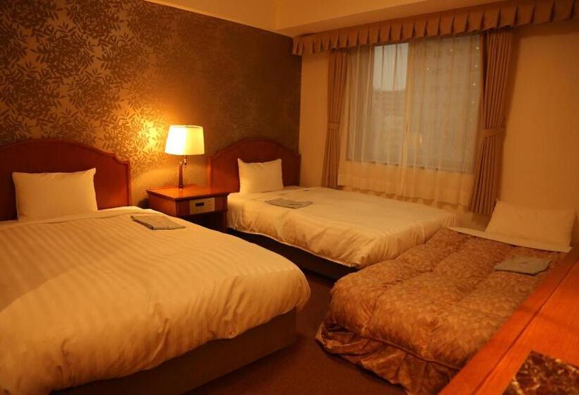 غرفة قياسية ثلاثية, Bel Air Sendai