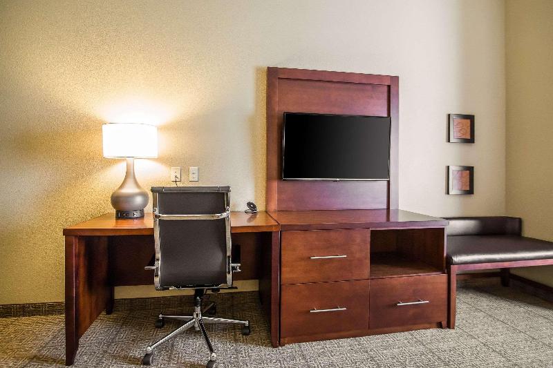 سوییت, Comfort Suites   Dodge City