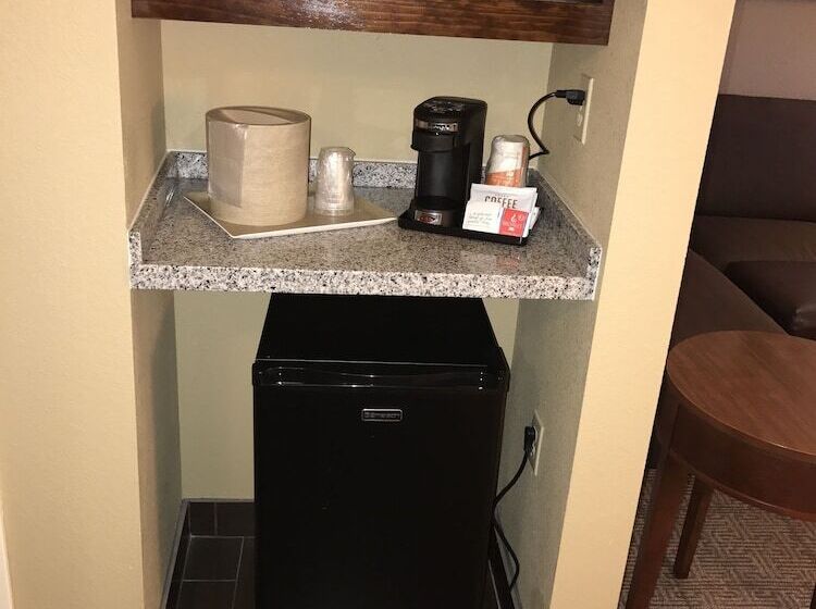 سوییت, Comfort Suites   Dodge City