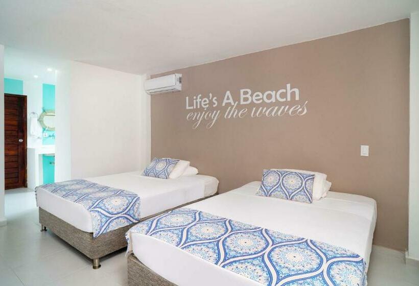 غرفة سوبيريور ثلاثية مطلّة علي البحر, San Luis Beach House