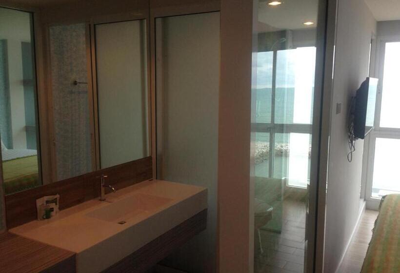 Студия Стандарт Вид на Море, Nantra Pattaya Baan Ampoe Beach