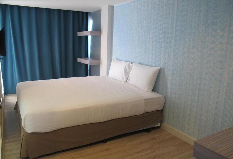 Студия Стандарт Вид на Море, Nantra Pattaya Baan Ampoe Beach