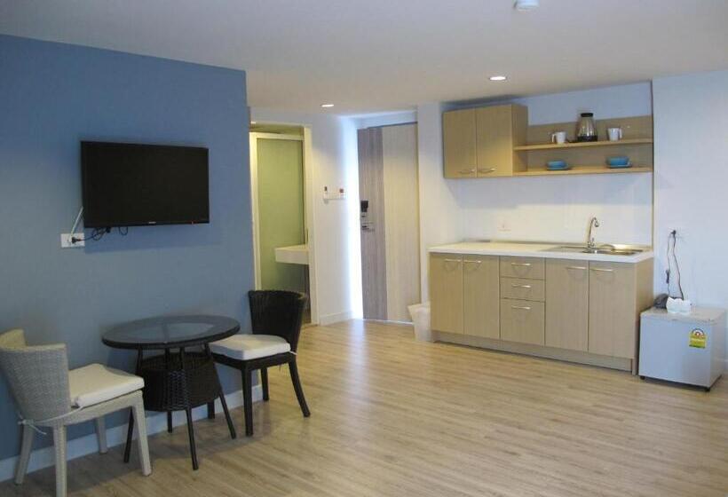 Люкс Вид на Море, Nantra Pattaya Baan Ampoe Beach