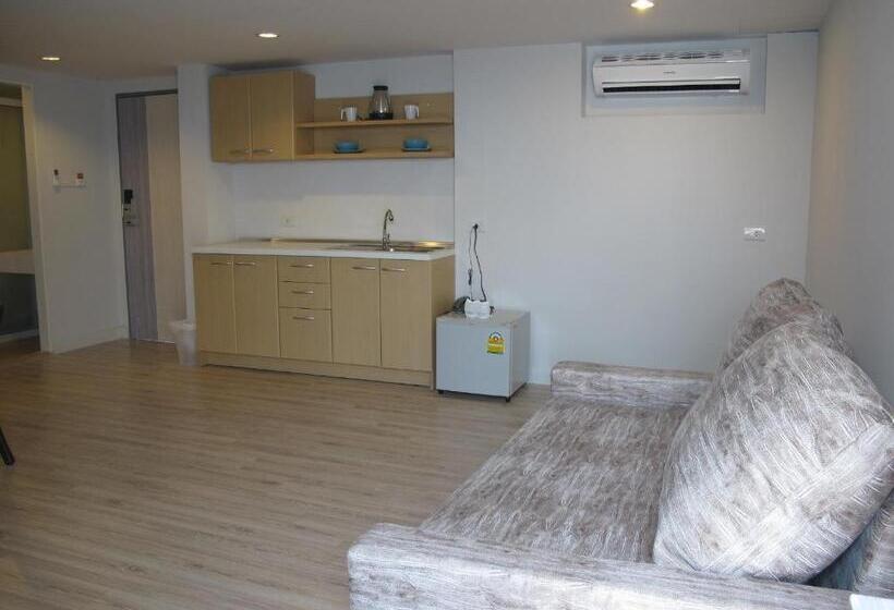 Люкс Вид на Море, Nantra Pattaya Baan Ampoe Beach