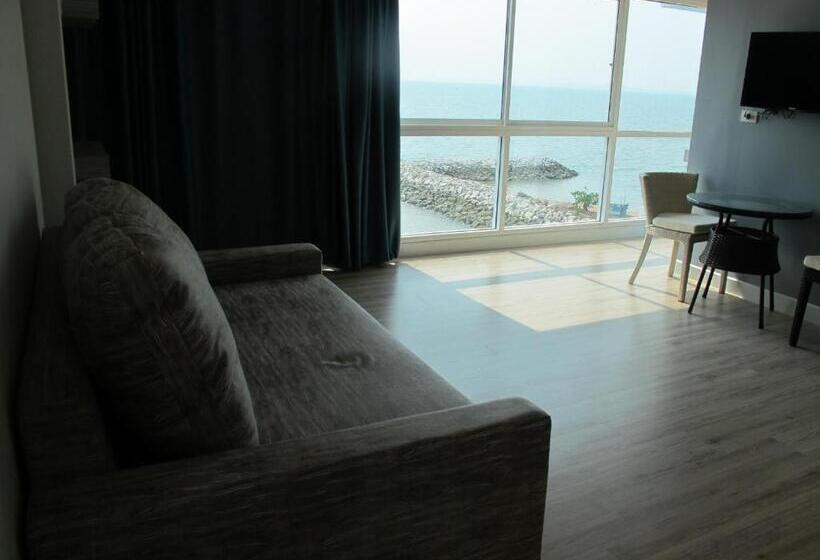 Люкс Вид на Море, Nantra Pattaya Baan Ampoe Beach