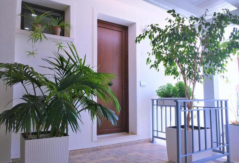 标准间, Perla Gaia