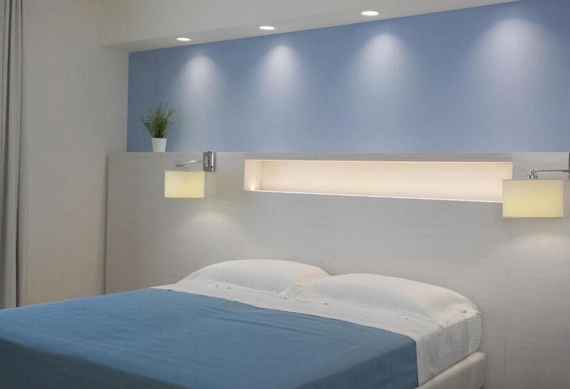 带阳台的三人标准间, Perla Gaia