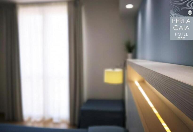 带阳台的三人标准间, Perla Gaia