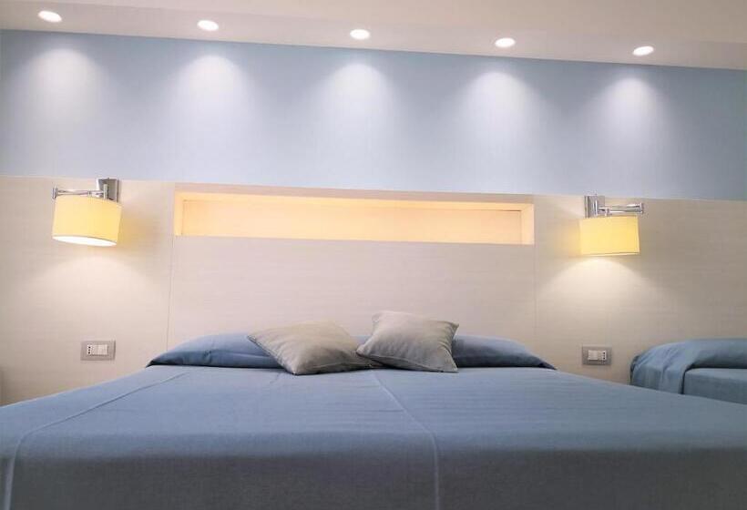 带阳台的三人标准间, Perla Gaia