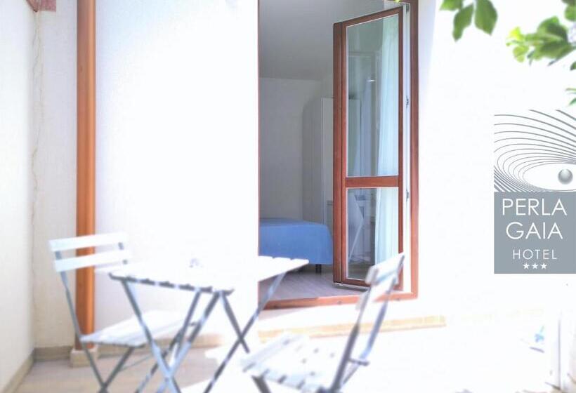 标准间内部标间, Perla Gaia