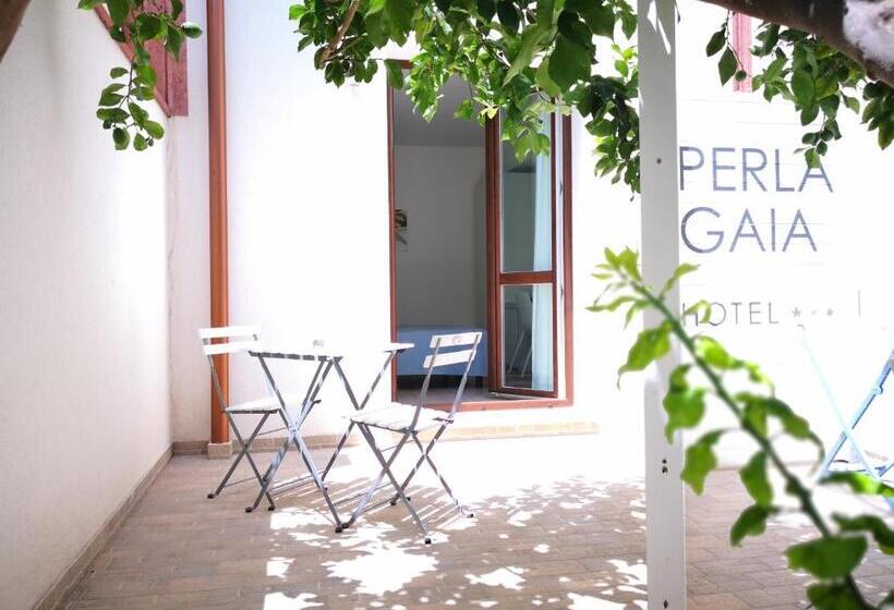 标准间内部标间, Perla Gaia