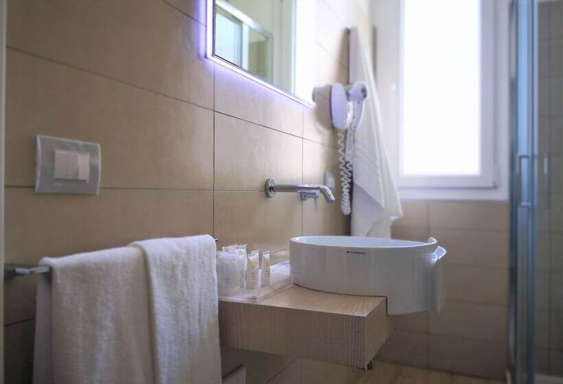 标准间, Perla Gaia