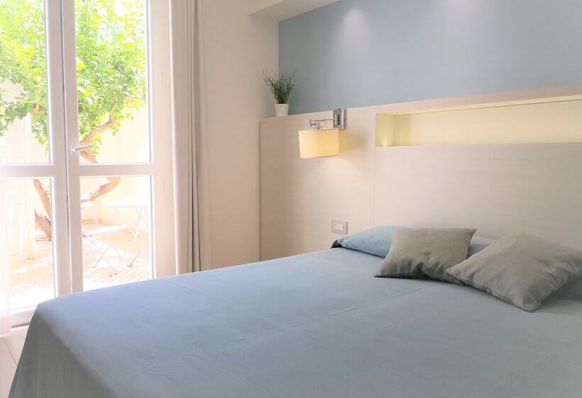 标准间内部标间, Perla Gaia