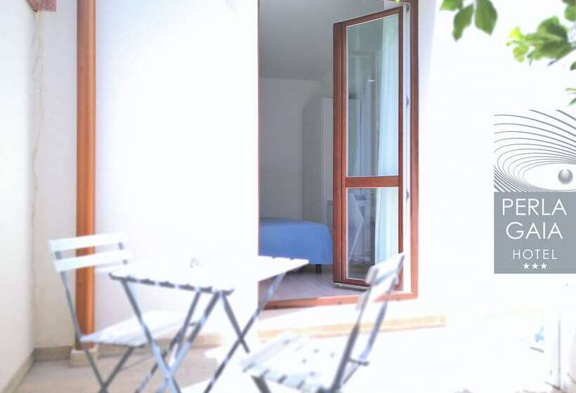 标准间内部标间, Perla Gaia