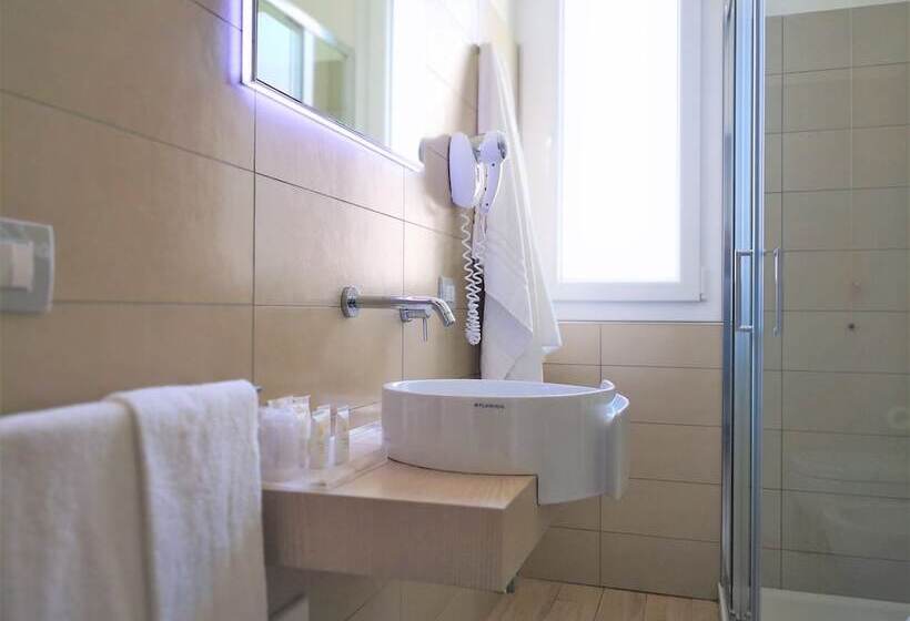 标准间, Perla Gaia