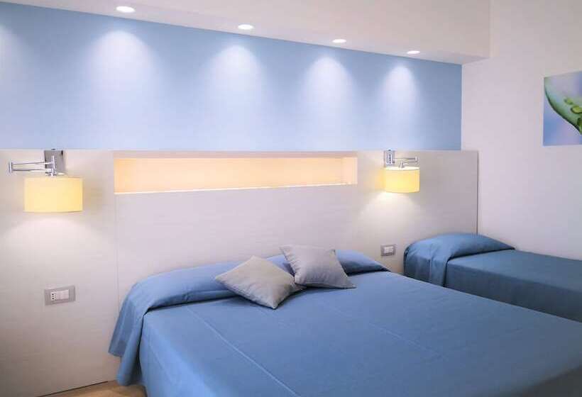 带阳台的三人标准间, Perla Gaia