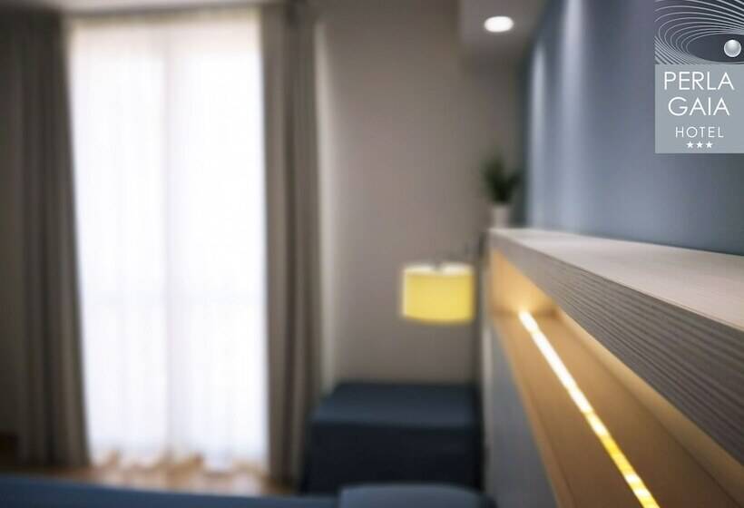 带阳台的三人标准间, Perla Gaia