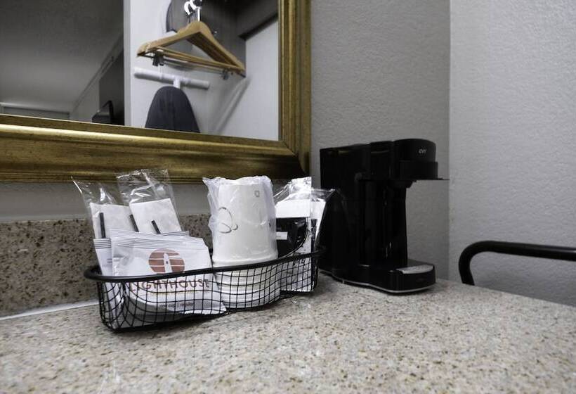 デラックスルーム, Red Roof Inn Charlottesville