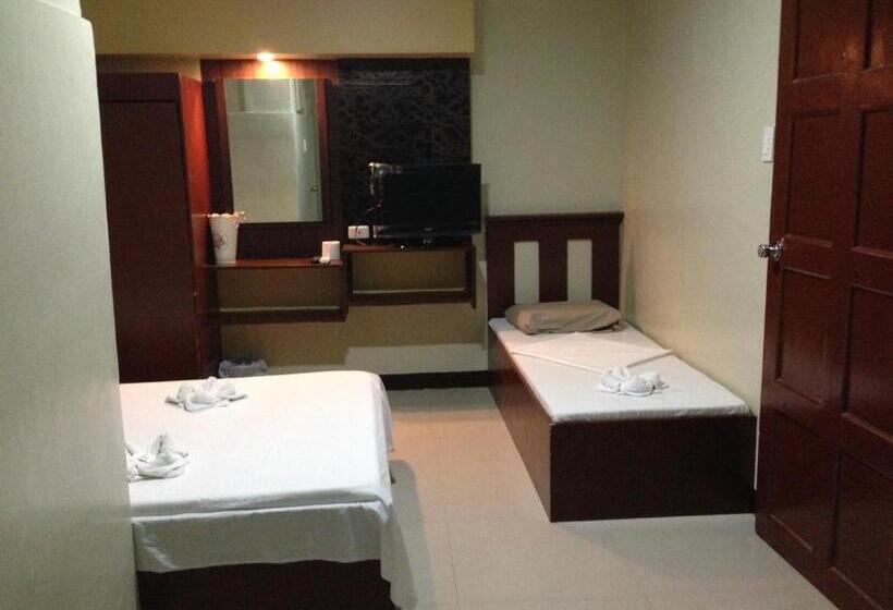 اتاق لوکس خانوادگی, Reyna S The Haven And Gardens