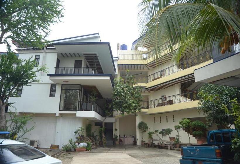 اتاق کلاسیک خانوادگی, Reyna S The Haven And Gardens