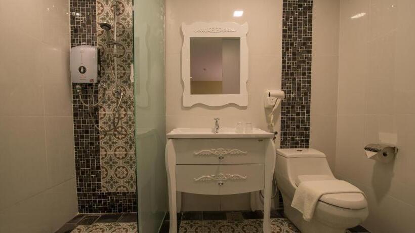 اتاق خانوادگی, Riverfront Sentral Boutique