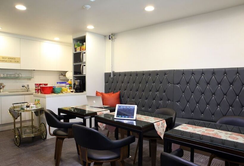 חדר סטנדרט לארבעה, Seoul City