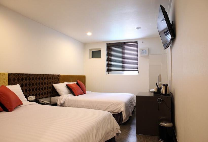 חדר סטנדרט לארבעה, Seoul City