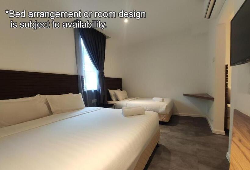 デラックスの4人部屋, T Hotel Tandop